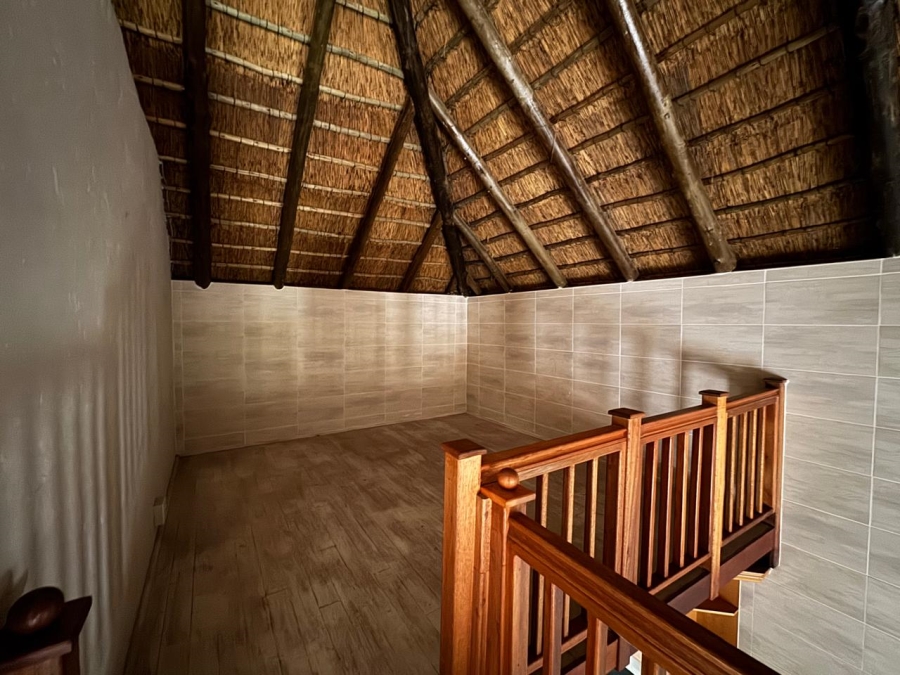 To Let 4 Bedroom Property for Rent in Melodie North West